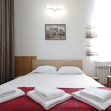 Buk Apartments On Doroshenka 29 Lvov Exteriér fotografie