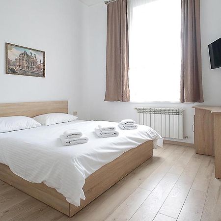 Buk Apartments On Doroshenka 29 Lvov Exteriér fotografie