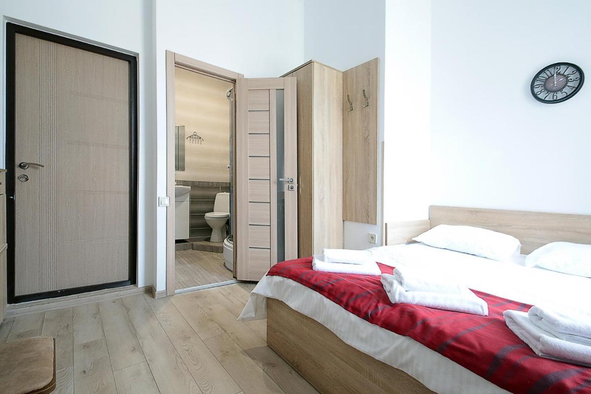 Buk Apartments On Doroshenka 29 Lvov Exteriér fotografie