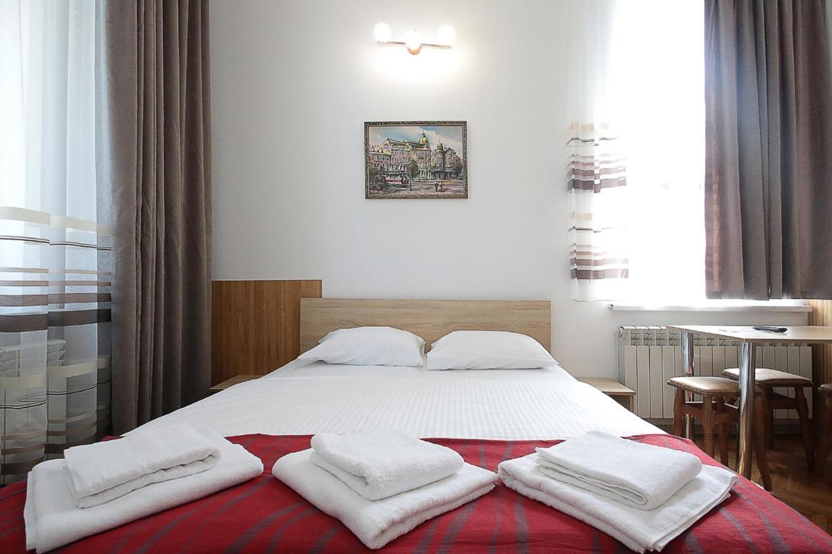 Buk Apartments On Doroshenka 29 Lvov Exteriér fotografie